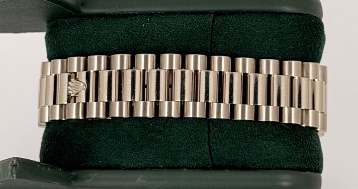 Rolex Day-Date 36 Cherry Dial Full Set Like New No Stretch Vienna Set