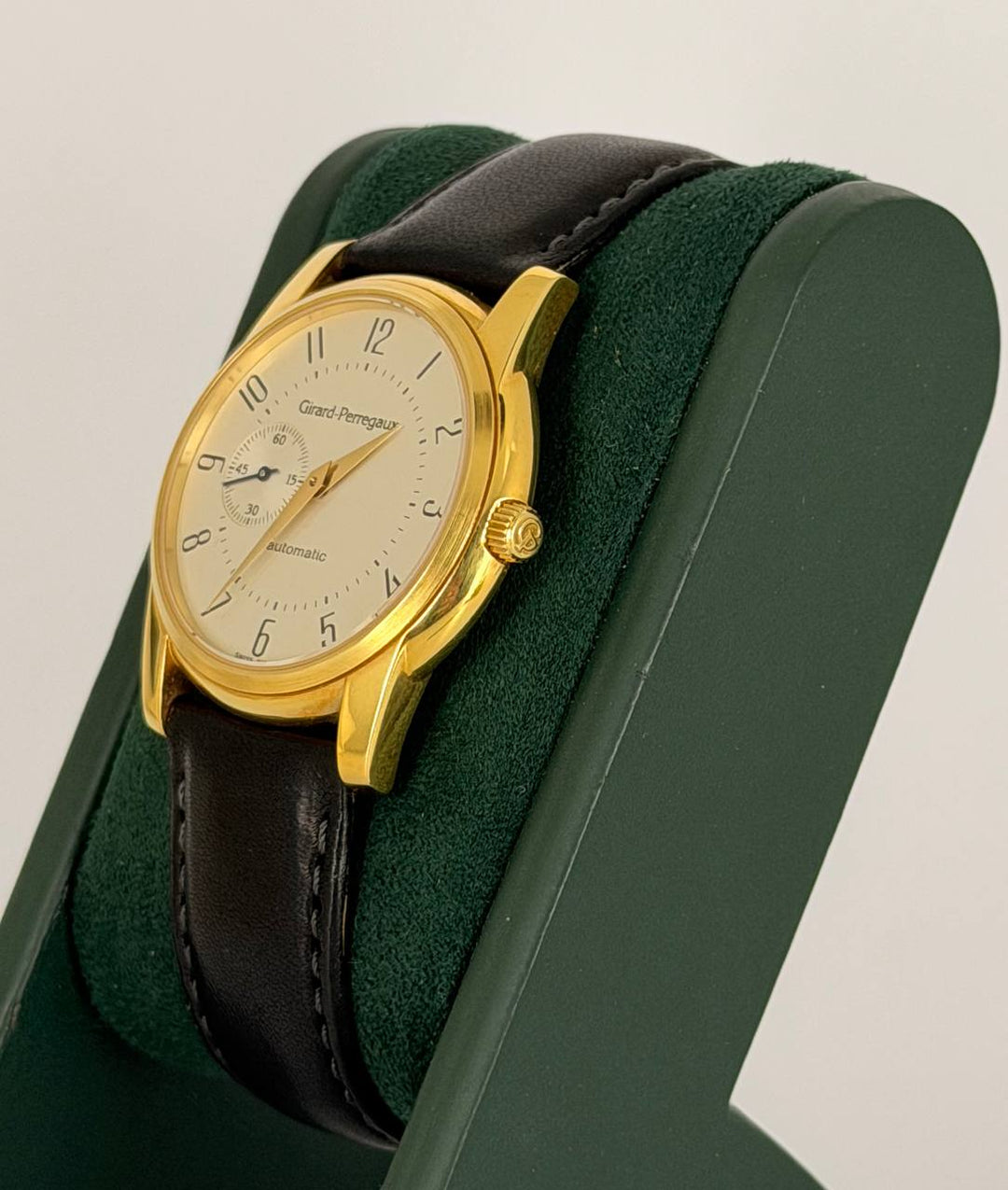 Girard Perregaux 9050 Open Case Back 34 mm 18k Yellow Gold