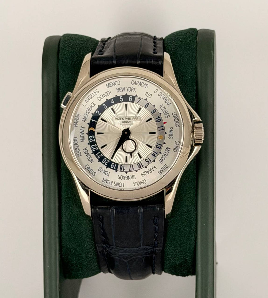 Patek Philippe World Time Ref. 5130G, 2012, wie neu, 18K Weißgold, Box und Papiere