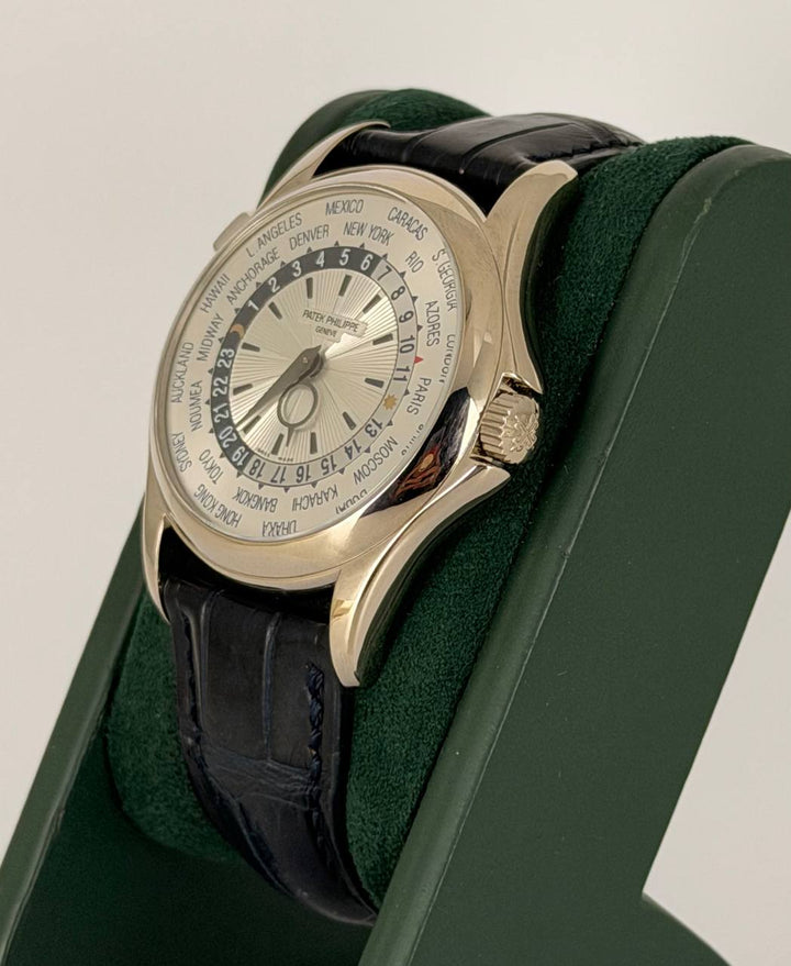 Patek Philippe World Time 5130G 2012 :ike New 18k White Gold Box and Papers
