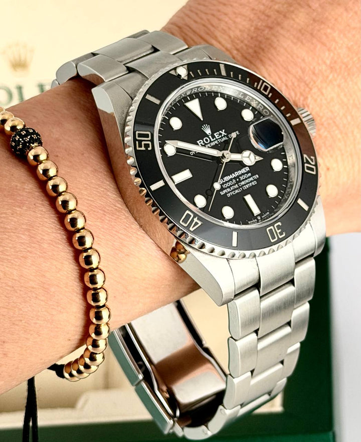 Rolex Submariner Date 2022 Like New Box and Papers