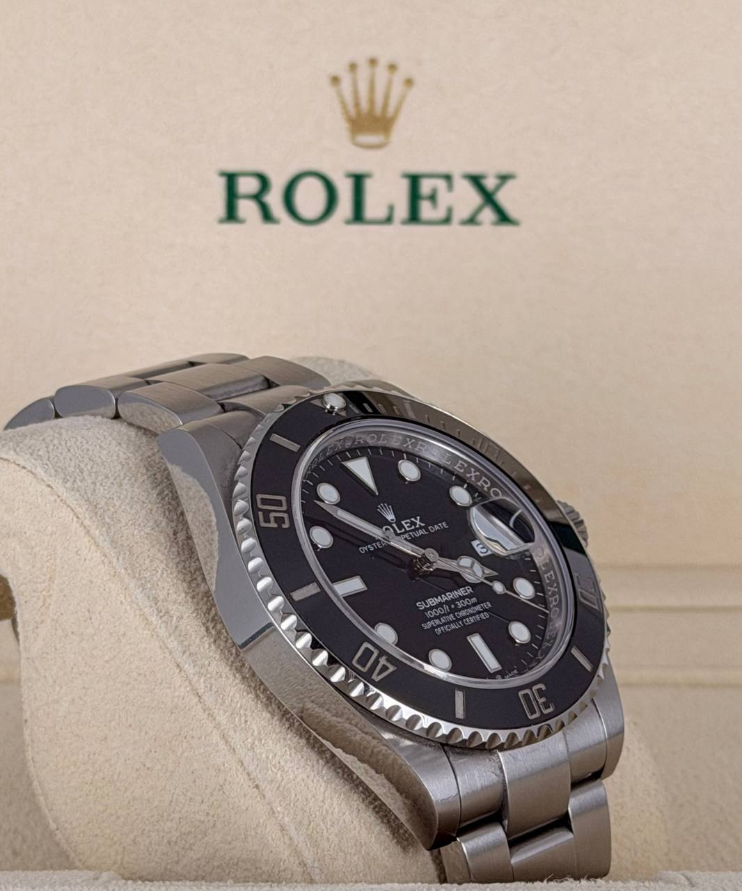 Rolex Submariner Date 2022 Like New Box and Papers