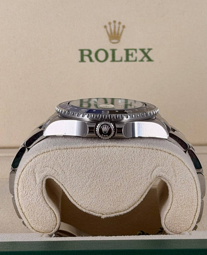 Rolex GMT-Master II "Batman" NEW OLD STOCK STICKERED WATCH FULL SET LC 126