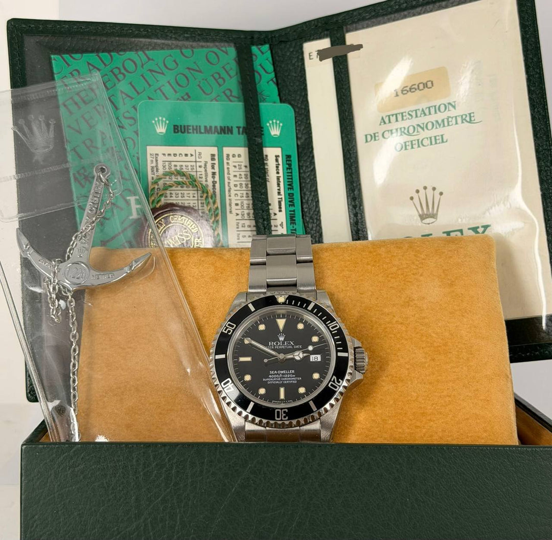 Rolex Sea-Dweller 4000 Full Set Like new 1992