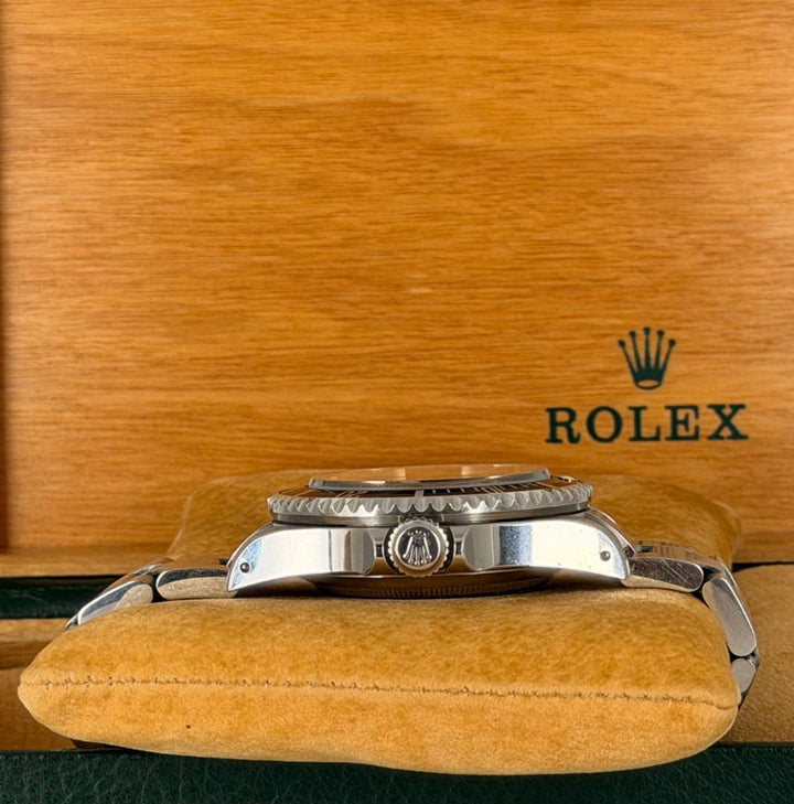 Rolex Sea-Dweller 4000 Full Set Like new 1992
