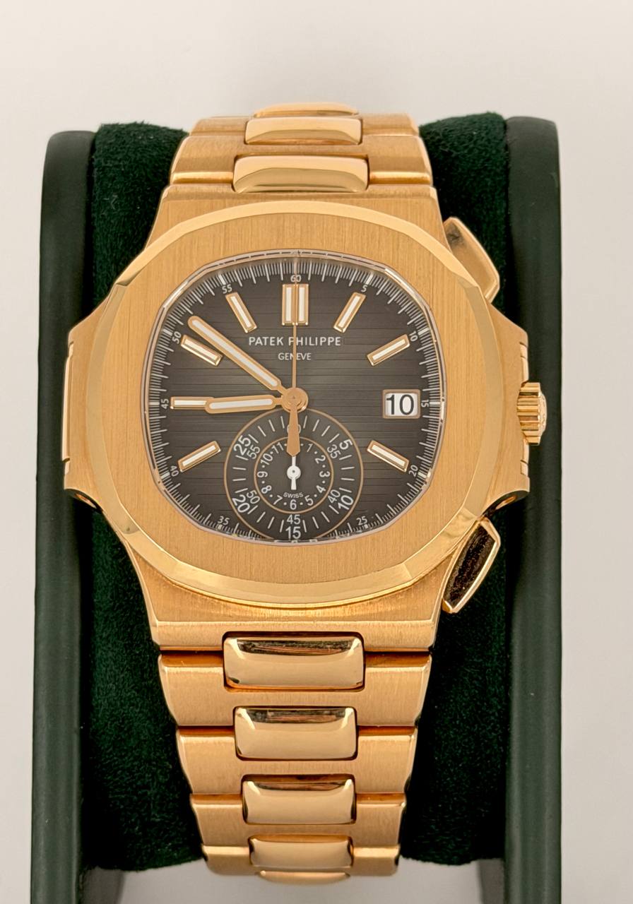 Patek Philippe Nautilus, Komplettset, wie neu, 2017