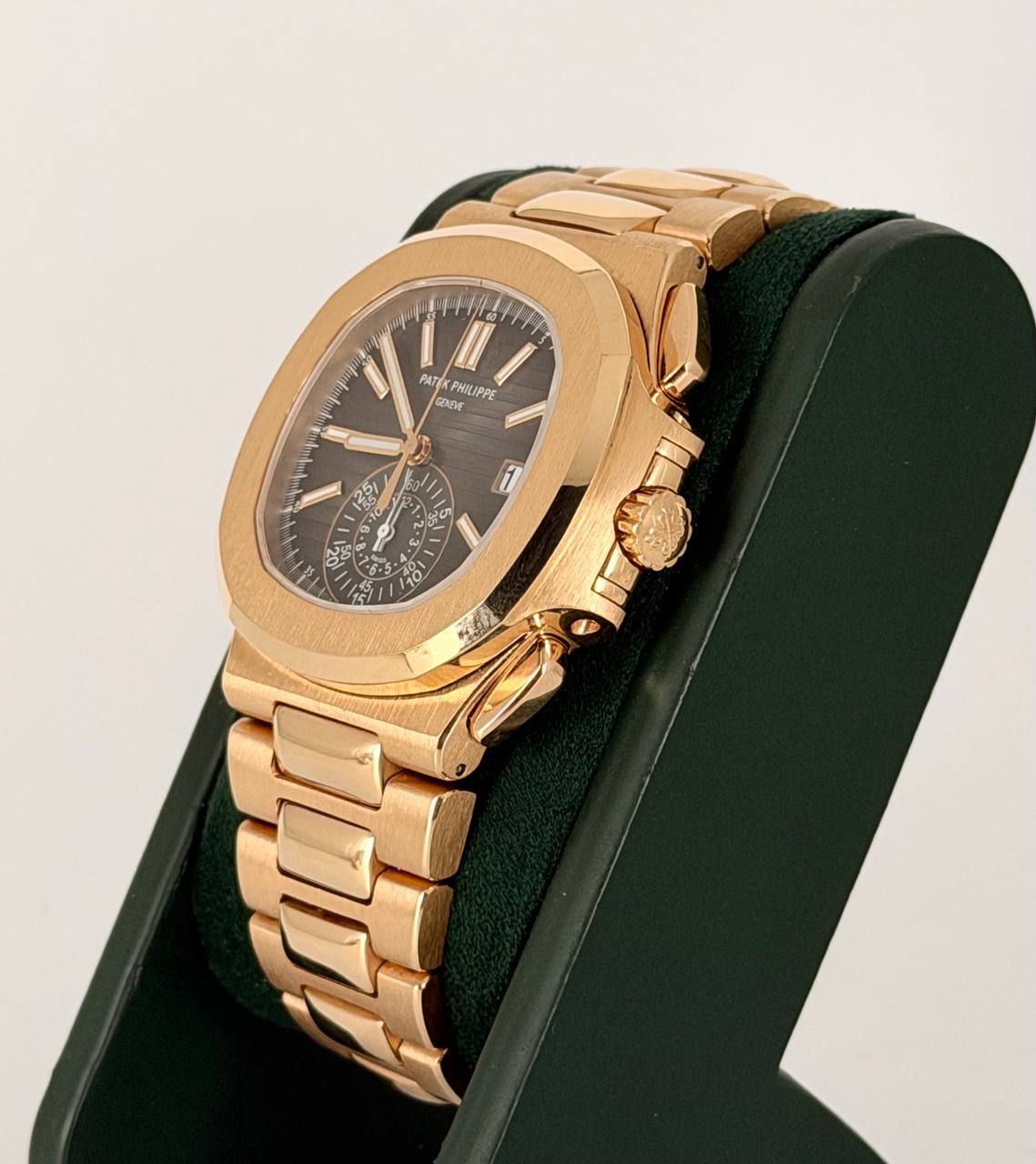 Patek Philippe Nautilus, Komplettset, wie neu, 2017
