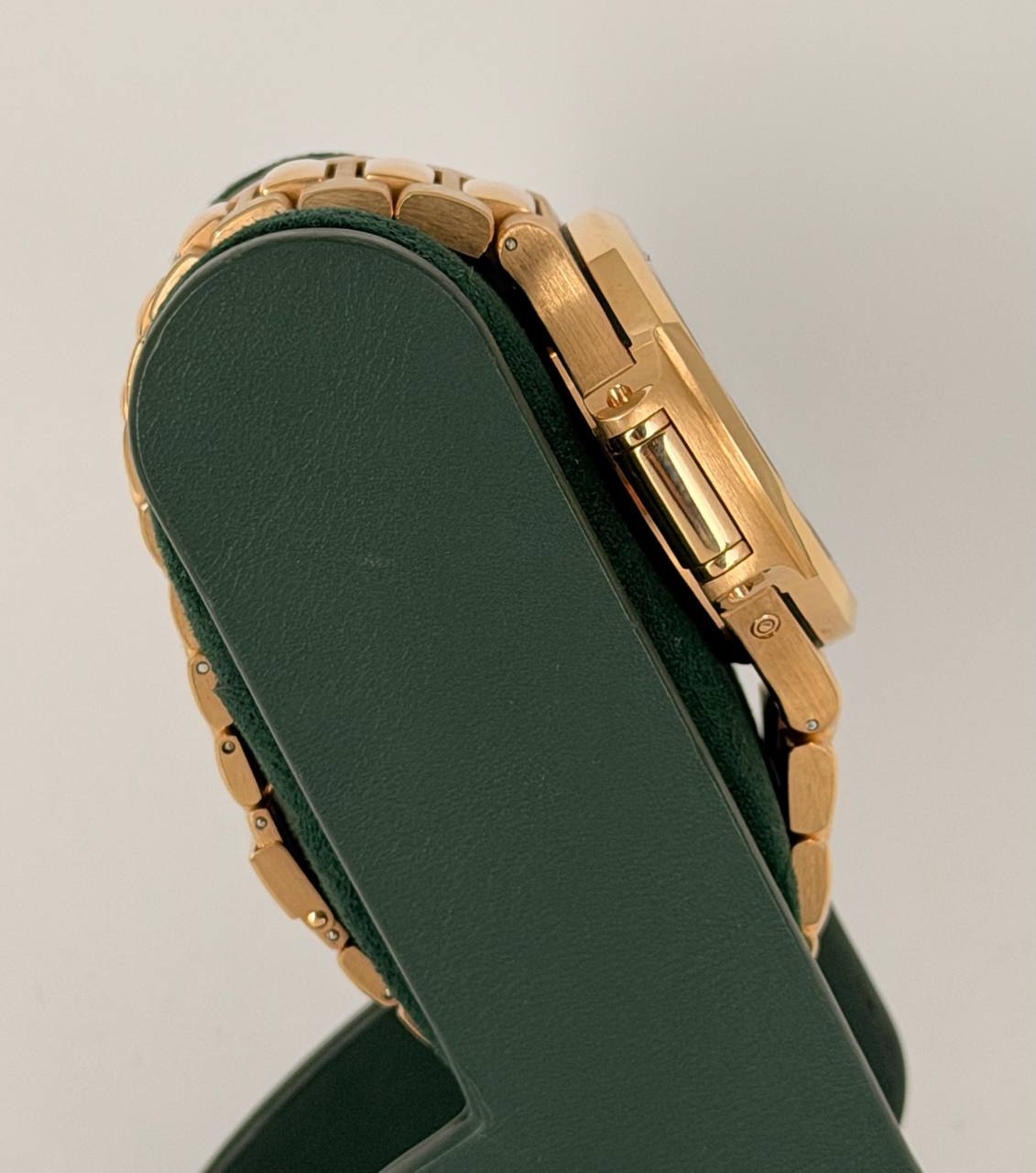 Patek Philippe Nautilus, Komplettset, wie neu, 2017
