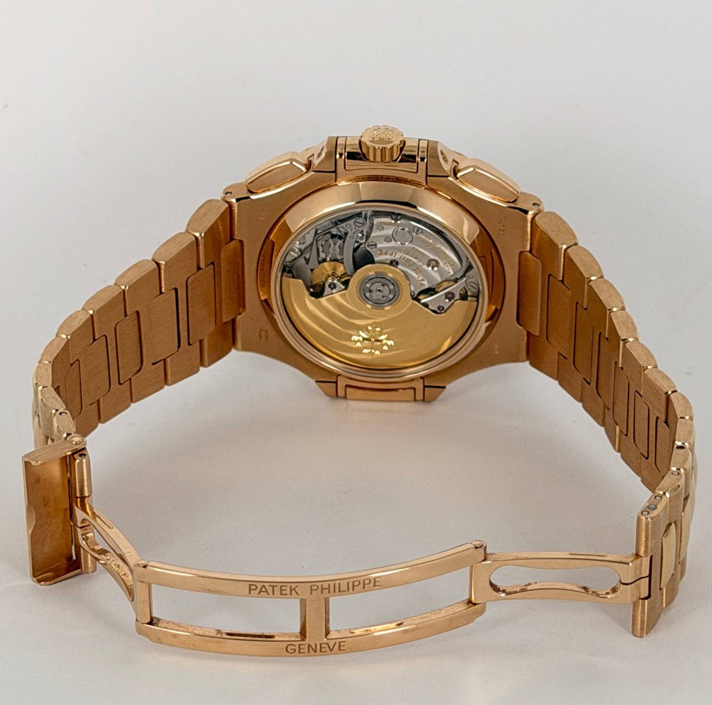 Patek Philippe Nautilus, Komplettset, wie neu, 2017
