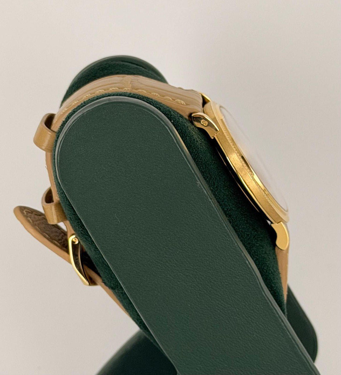 Patek Philippe Calatrava, Box und Papiere