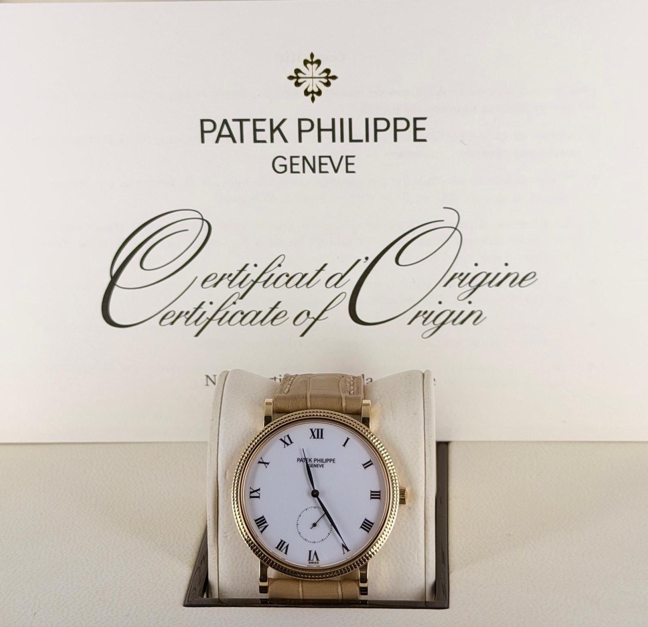 Patek Philippe Calatrava, Box und Papiere