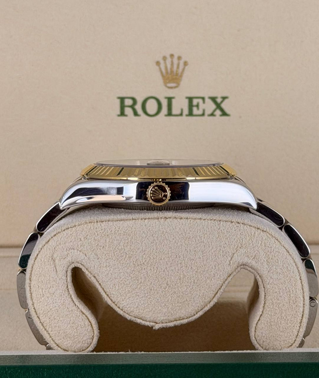 Rolex Datejust II Schwarzes Wimbledon-Zifferblatt Komplettset 2016 Zustand 99%