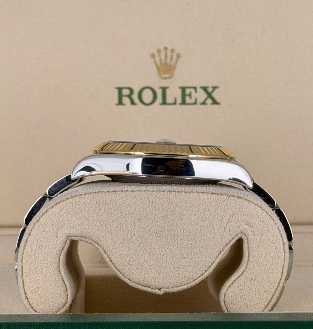 Rolex Datejust II Schwarzes Wimbledon-Zifferblatt Komplettset 2016 Zustand 99%