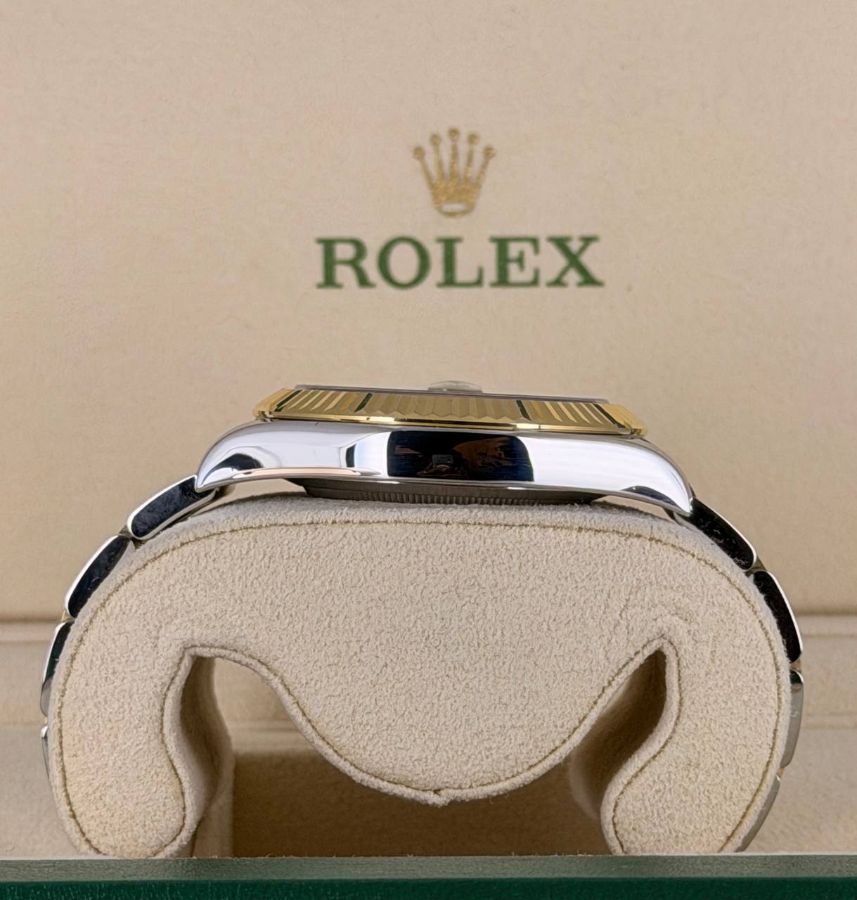 Rolex Datejust II Schwarzes Wimbledon-Zifferblatt Komplettset 2016 Zustand 99%