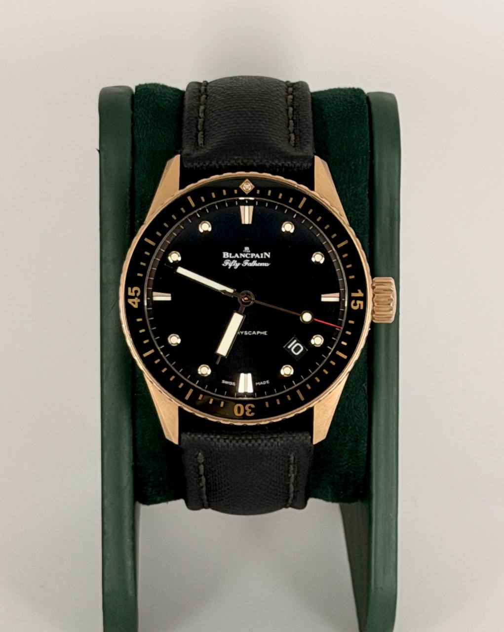 Blancpain Fifty Fathoms Bathyscaphe mit Papieren, neuwertiger Zustand, nie poliert, wie neu.