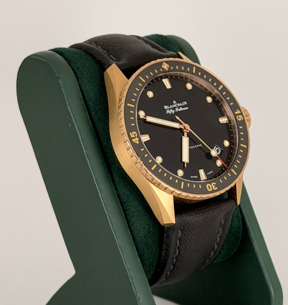 Blancpain Fifty Fathoms Bathyscaphe mit Papieren, neuwertiger Zustand, nie poliert, wie neu.