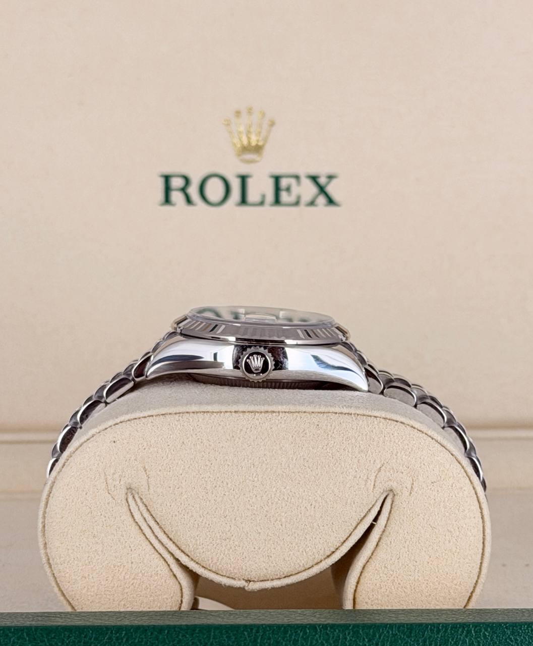 Rolex Lady-Datejust 2025 New Full Set Never worn