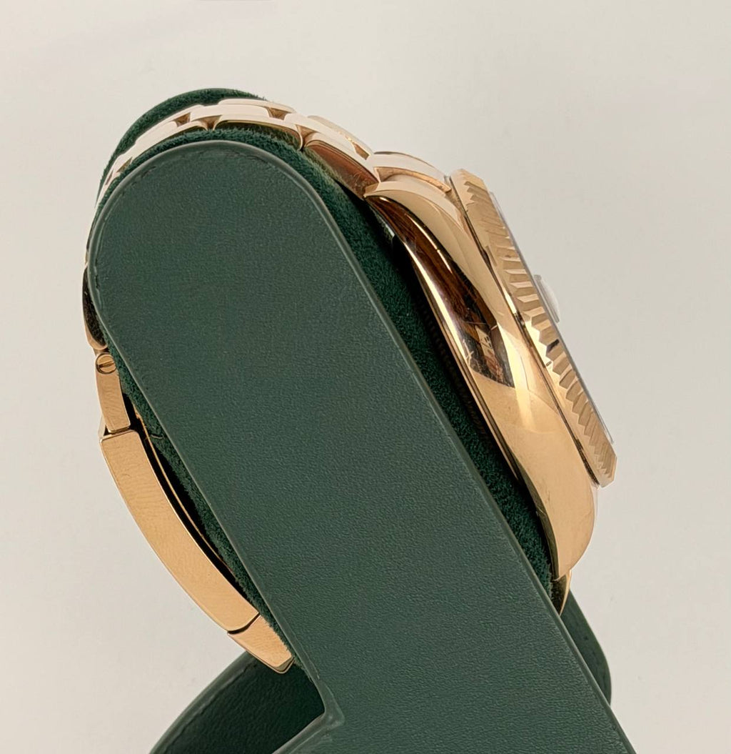 Rolex Sky-Dweller, Full Set, 2023, blaues Zifferblatt, neuwertiger Zustand